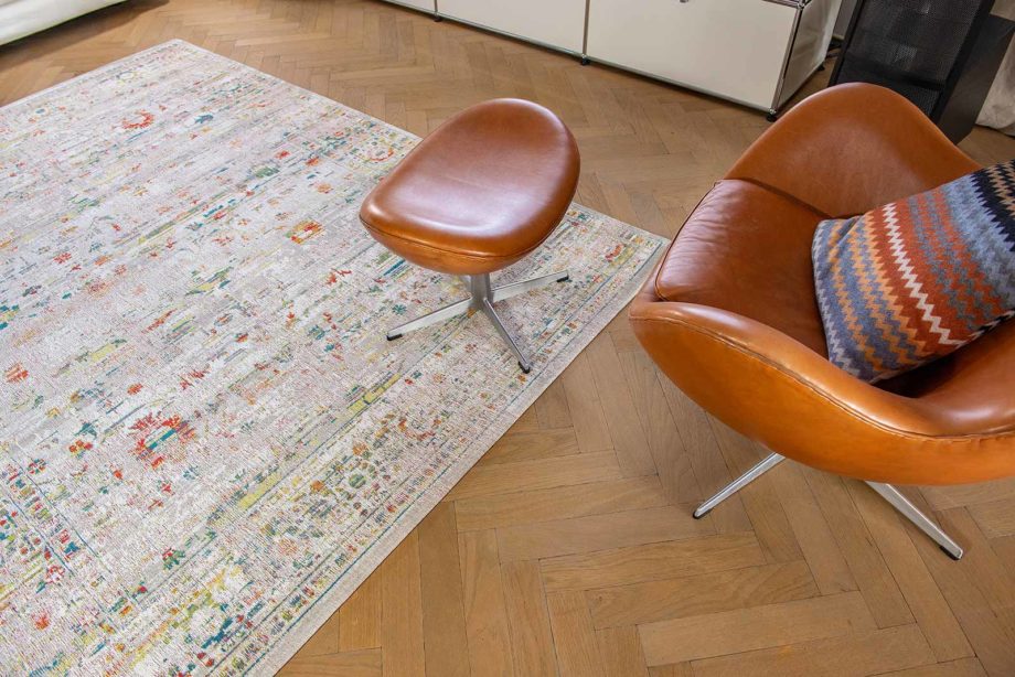 Louis De Poortere carpet LX 8894 Antiquarian Ushak Turkish Delight interior 3