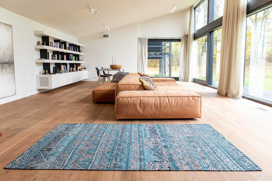 Louis De Poortere carpet LX 9110 Antiquarian Kilim Zemmuri Blue interior 2