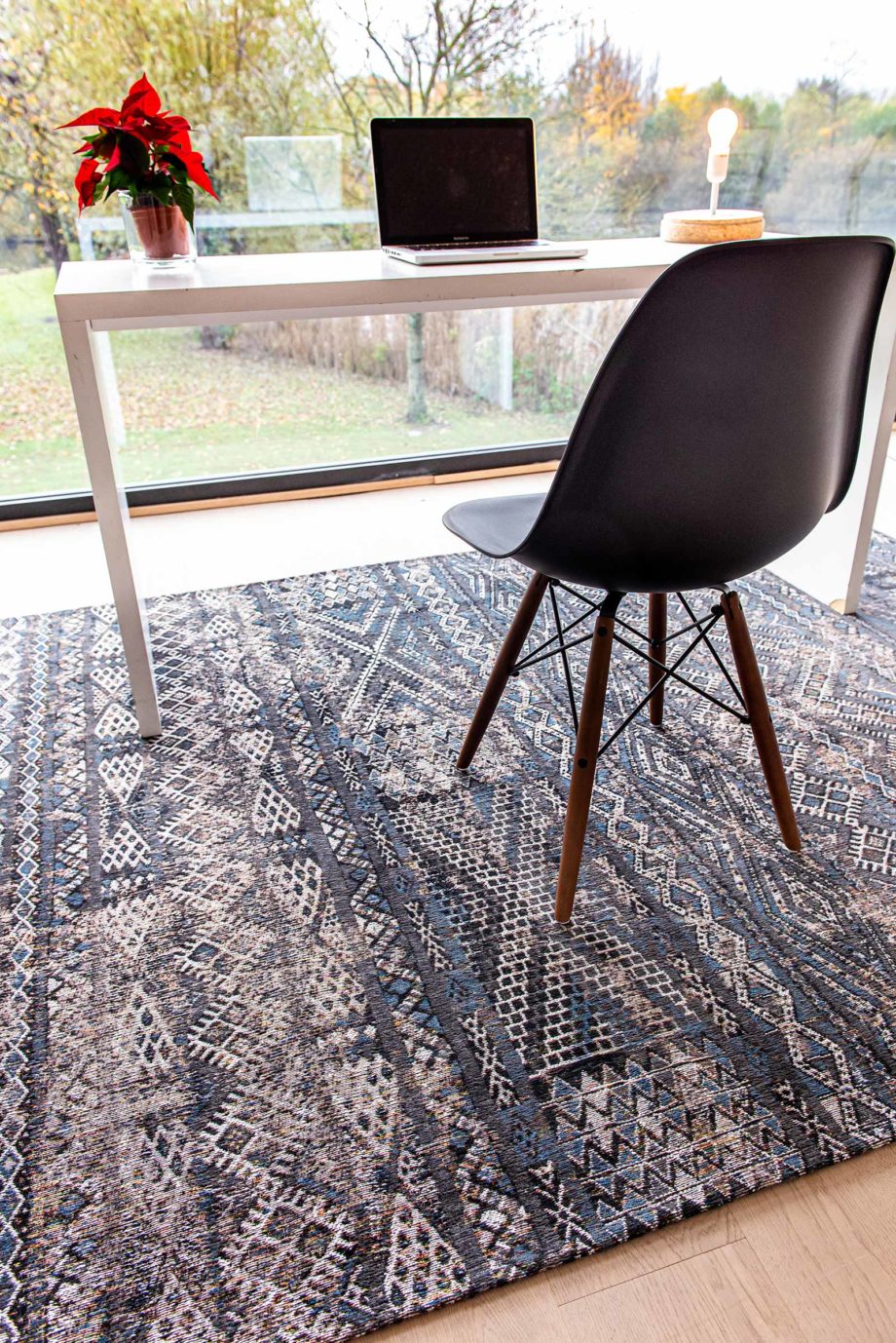 Louis De Poortere carpet LX 9113 Antiquarian Kilim Black Rabat interior 1