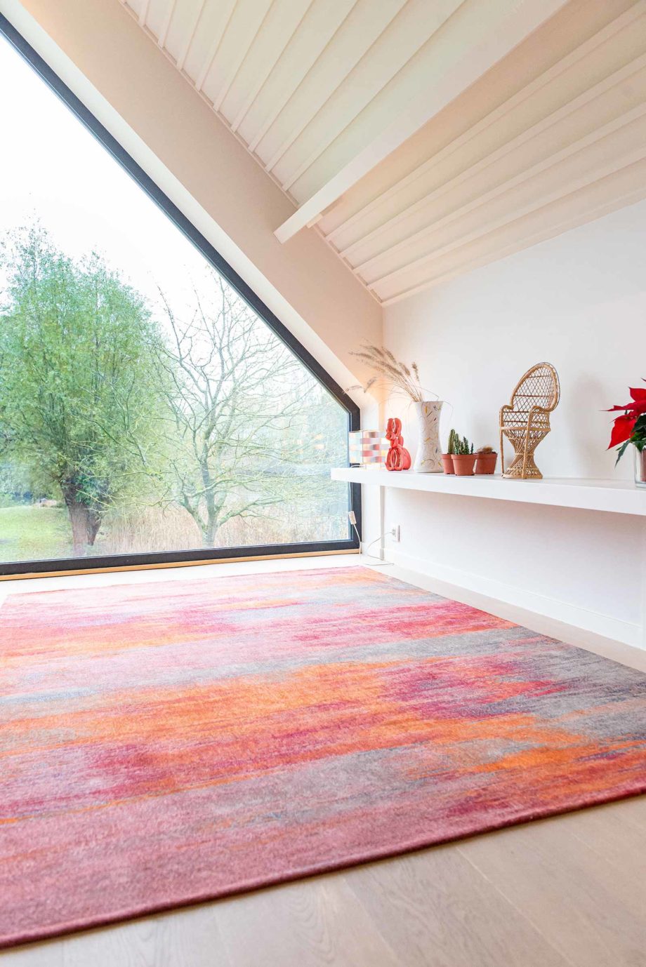 Louis De Poortere carpet LX 9116 Atlantic Monetti Hibiscus Red interior 11