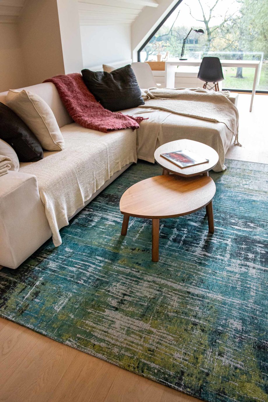 Louis De Poortere carpet LX 9126 Atlantic Streaks Glen Cove interior 1