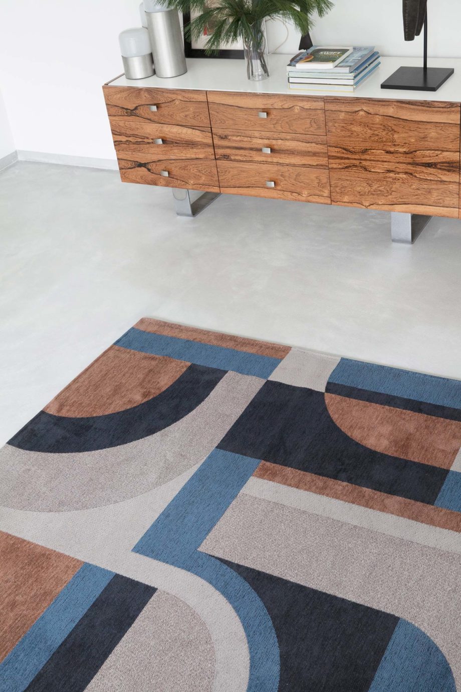 Louis De Poortere carpet LX 9196 Nuance Module Camel Blue interior 6