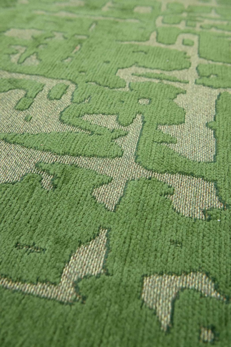 Louis De Poortere carpet LX 9202 Structures Baobab Perrier Green zoom 3