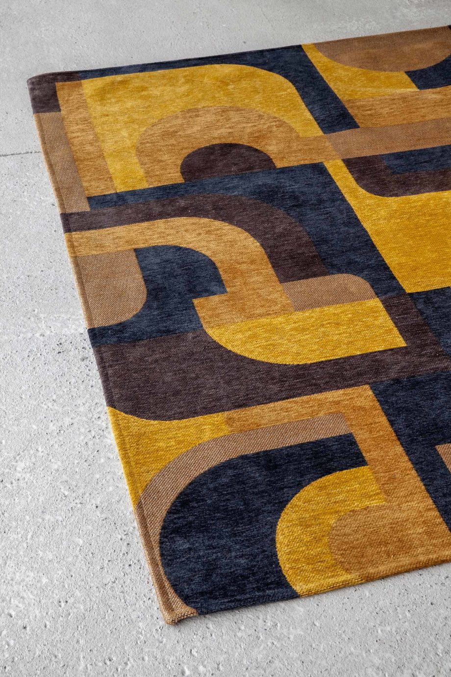 Louis De Poortere carpet LX 9210 Nuance Module Yellow Meyer interior 3