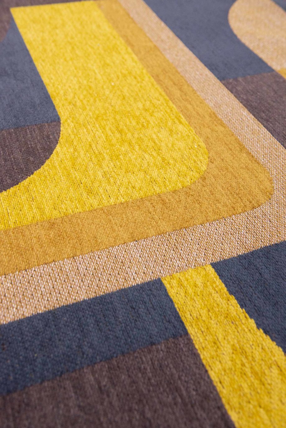 Louis De Poortere carpet LX 9210 Nuance Module Yellow Meyer zoom 3