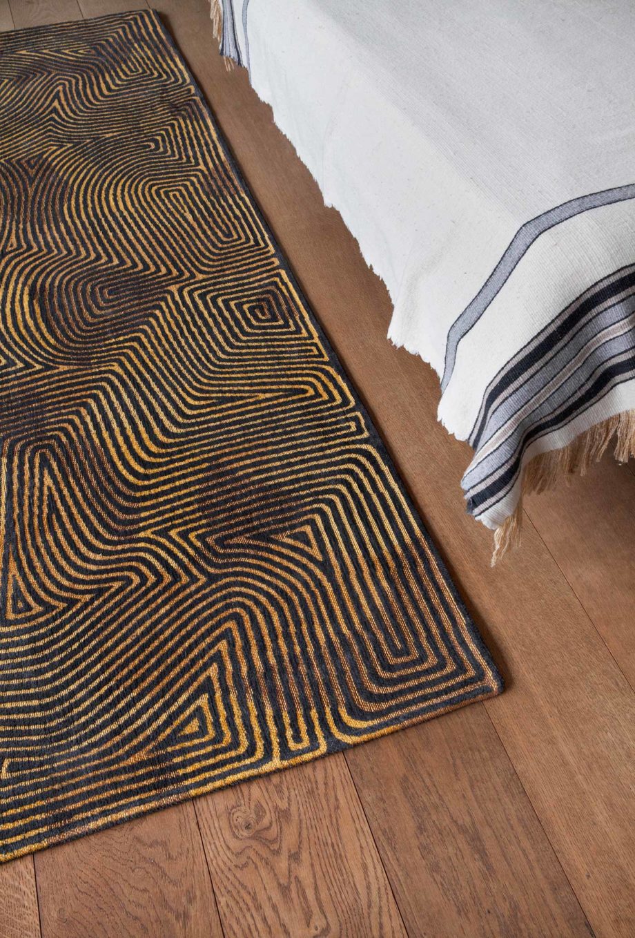 Louis De Poortere carpet LX 9227 Meditation Coral Black Gold interior 2