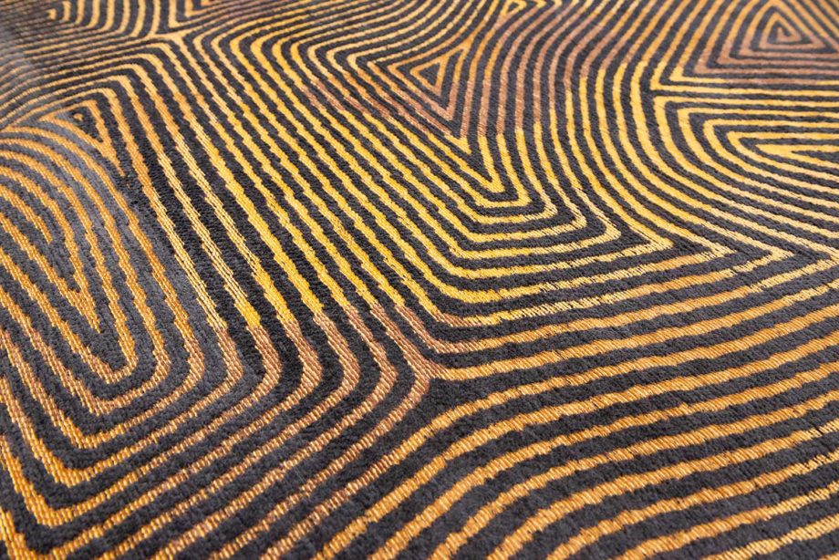 Louis De Poortere carpet LX 9227 Meditation Coral Black Gold zoom 4