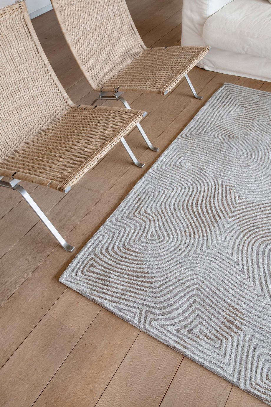 Louis De Poortere carpet LX 9228 Meditation Coral Oyster White interior 2