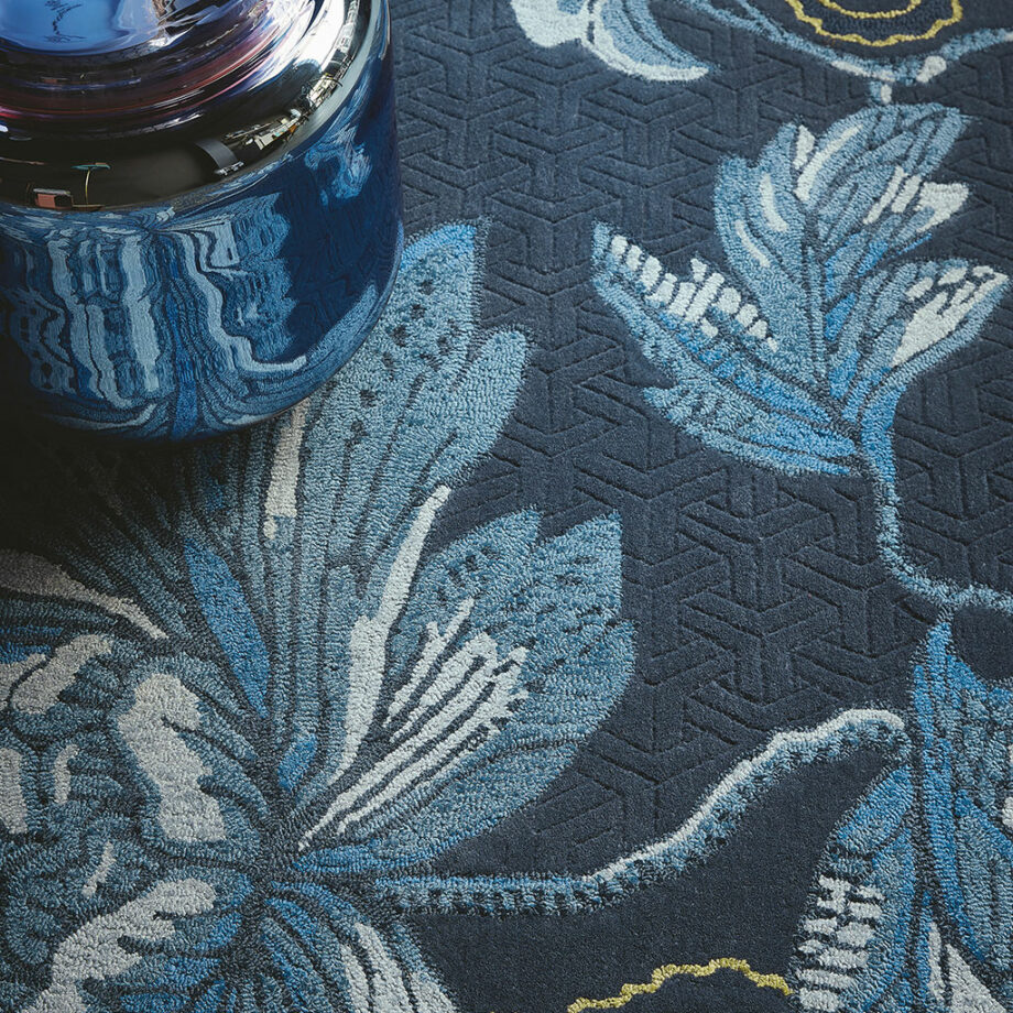 Wedgwood Fable Fl Navy 37508 interior 2