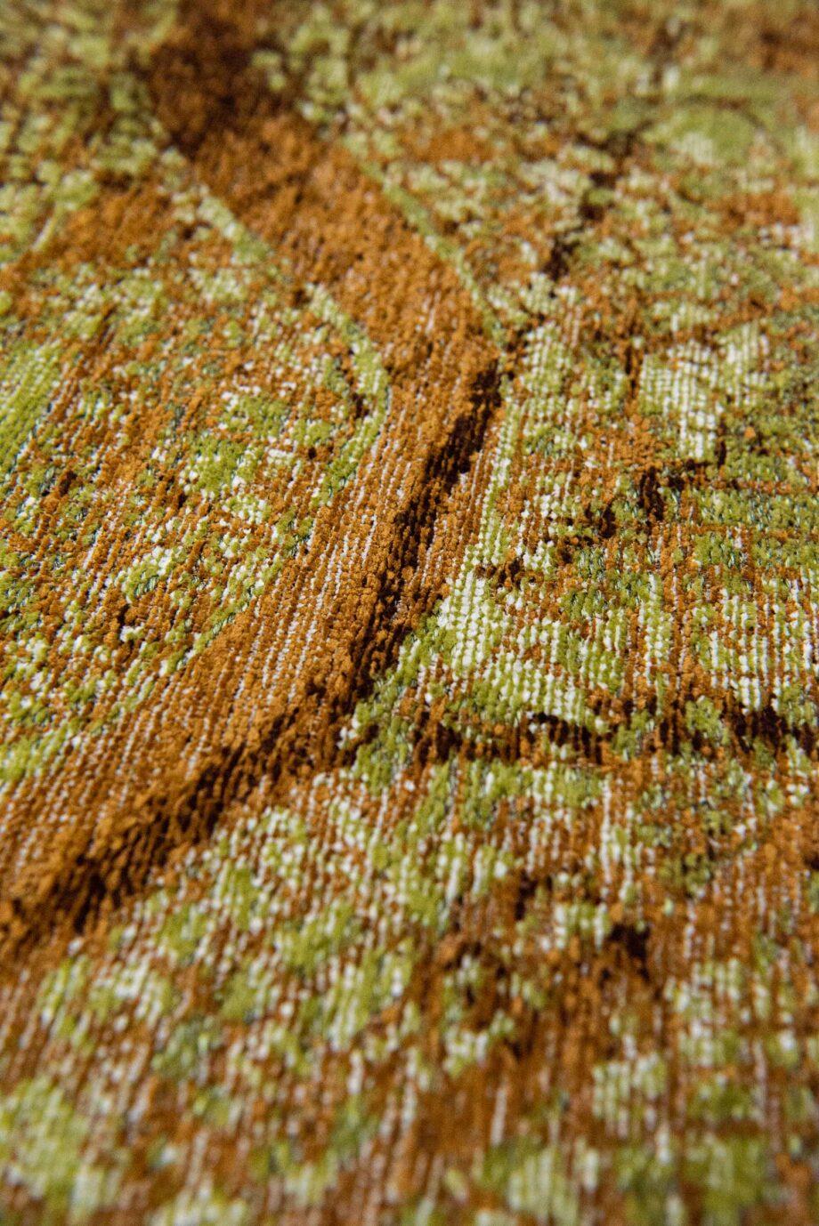 Louis De Poortere carpet Cities London 9320 Green Meadows zoom 2