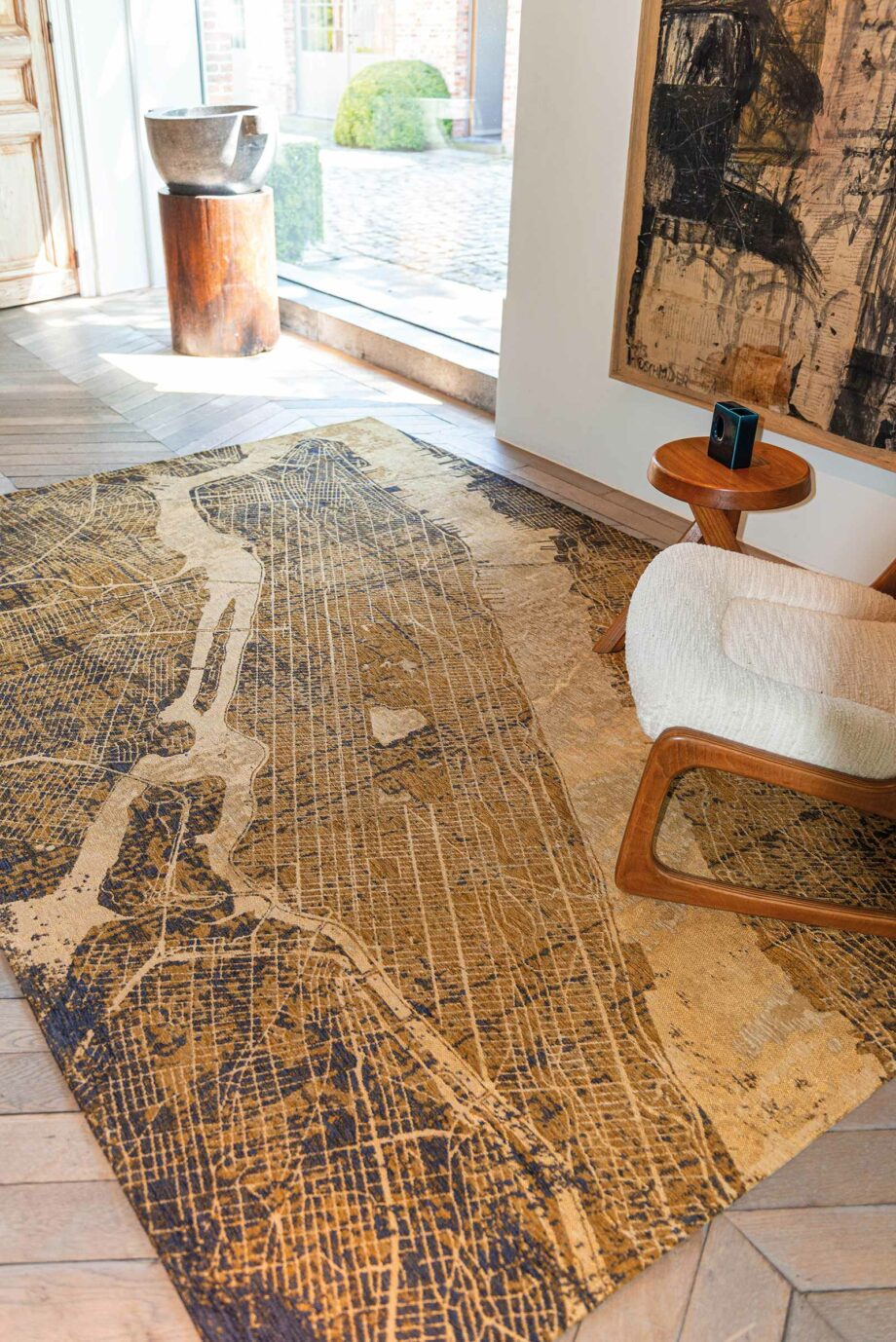 Louis De Poortere carpet Cities New York 9315 Gatsby Gold interior 2
