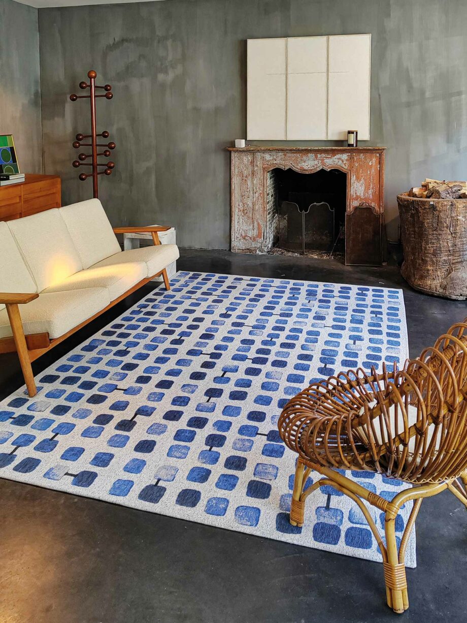 Louis De Poortere carpet Craft Cobblestone 9348 Amparo Blues interior 1
