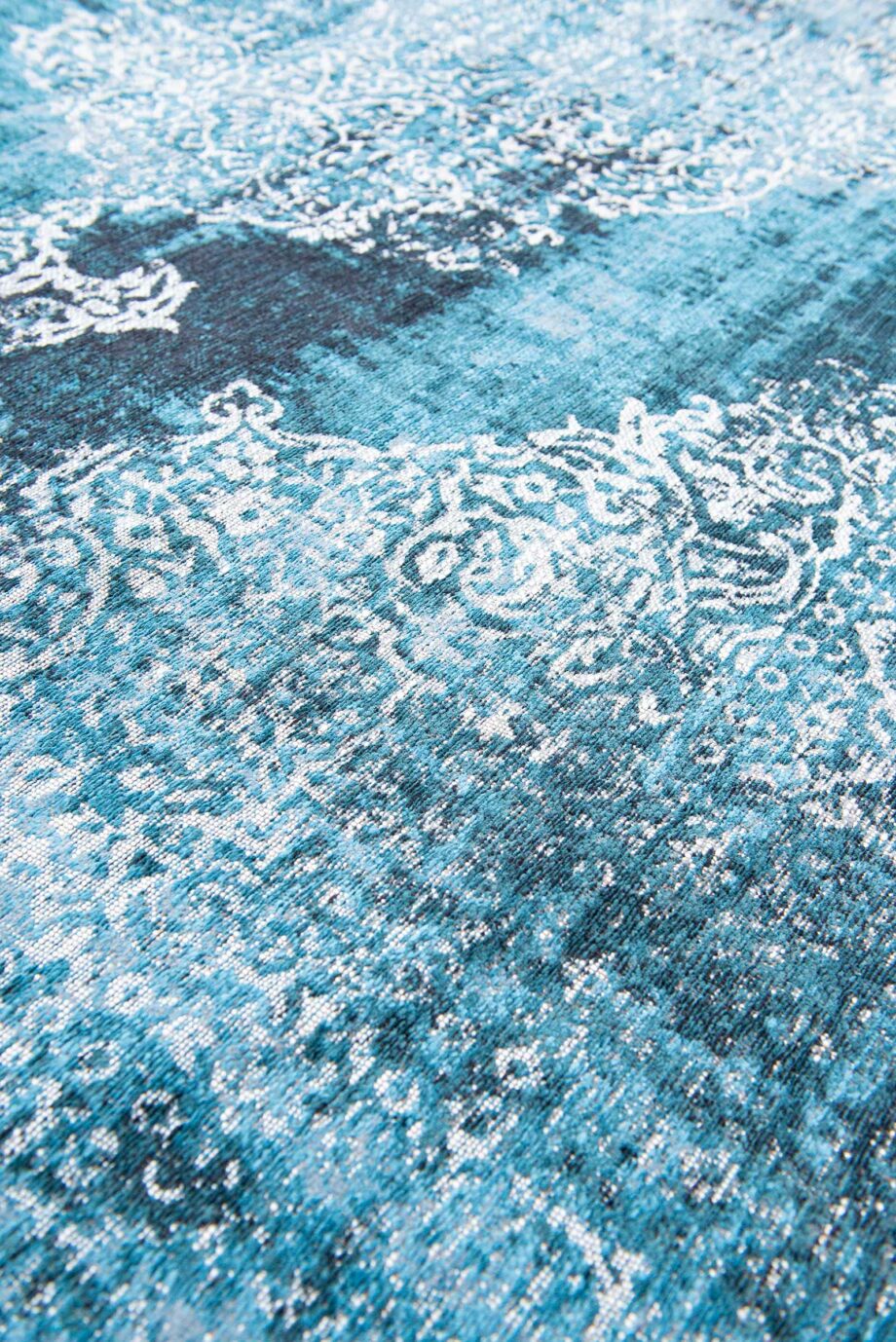 Louis De Poortere carpet Fading World Kirman 9374 Storm zoom 2