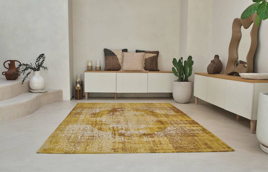 Louis De Poortere carpet Fading World Kirman 9377 Sunwax interior 1