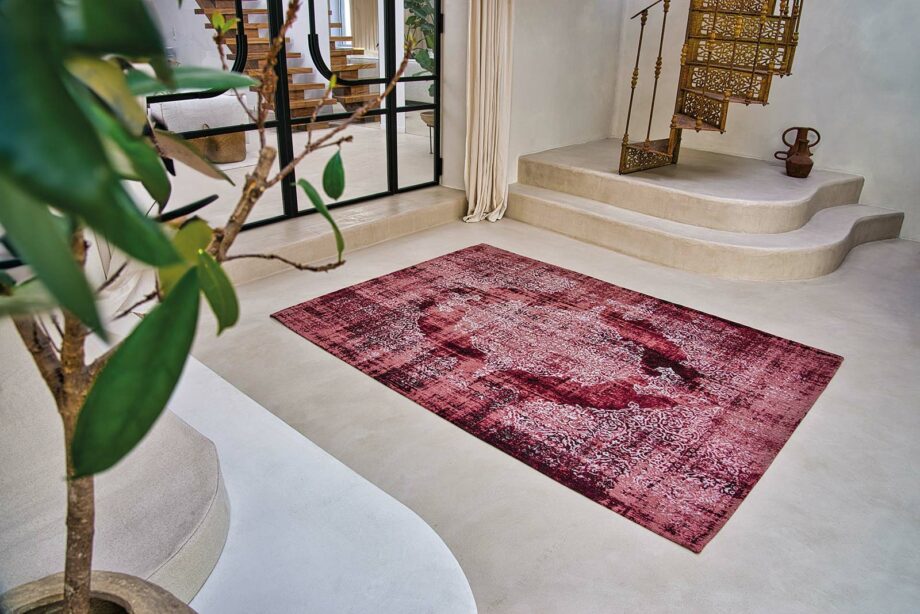 Louis De Poortere carpet Fading World Kirman 9378 Margaux interior 1
