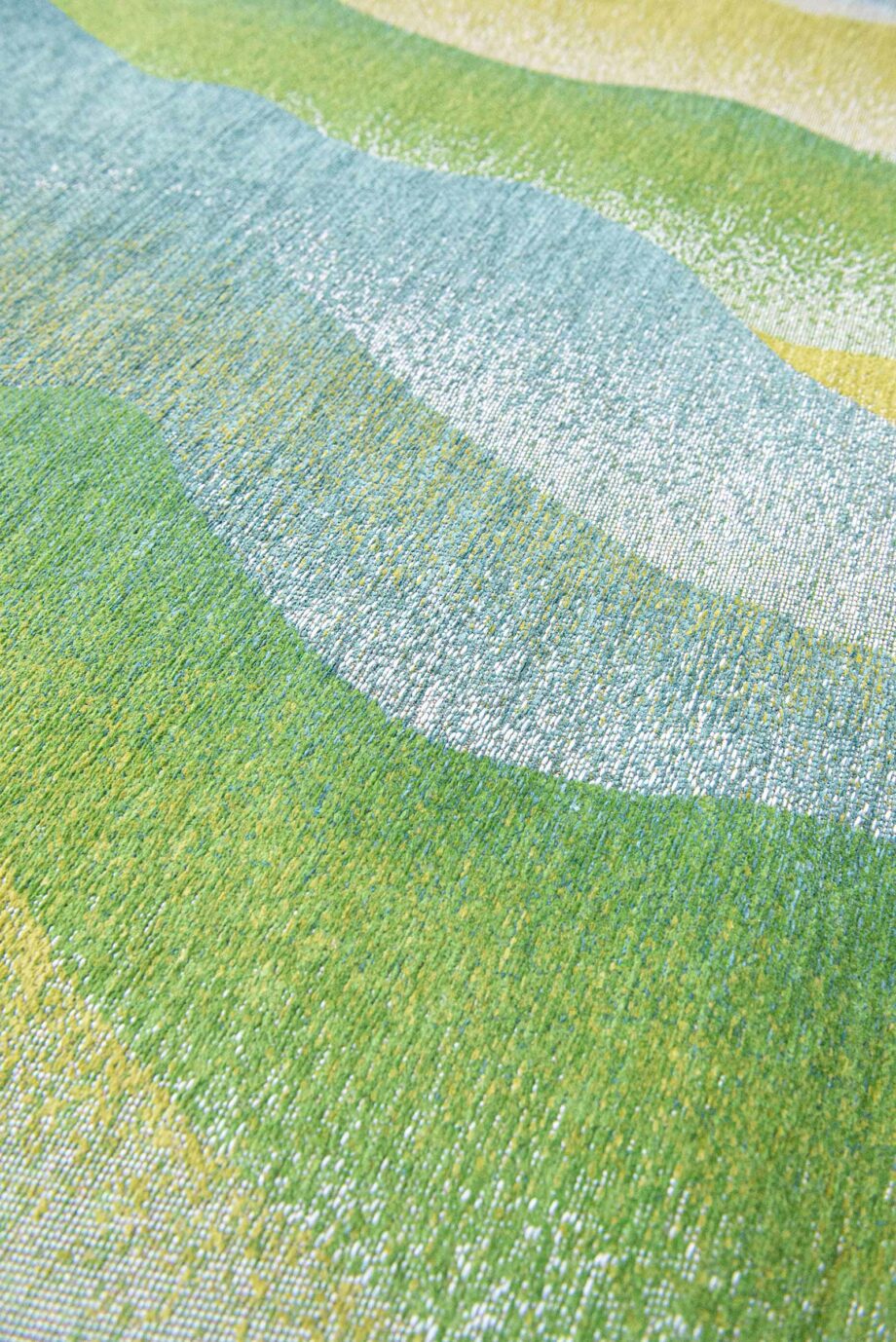 Louis De Poortere carpet Gallery Himalaya 9379 Spring zoom 2
