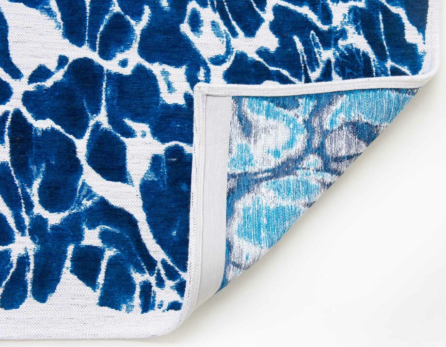 Louis De Poortere carpet Meditation Swim 9351 Surf back