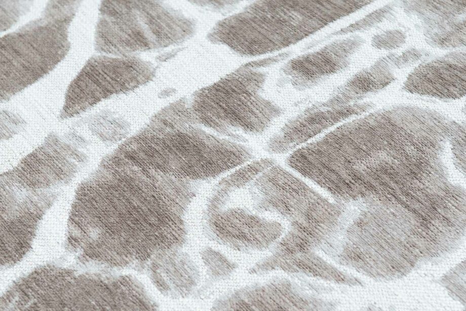 Louis De Poortere carpet Meditation Swim 9353 Grit zoom 2