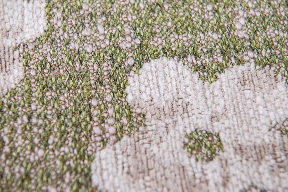 Louis De Poortere carpet Sakura 9372 Wet Garden zoom 1