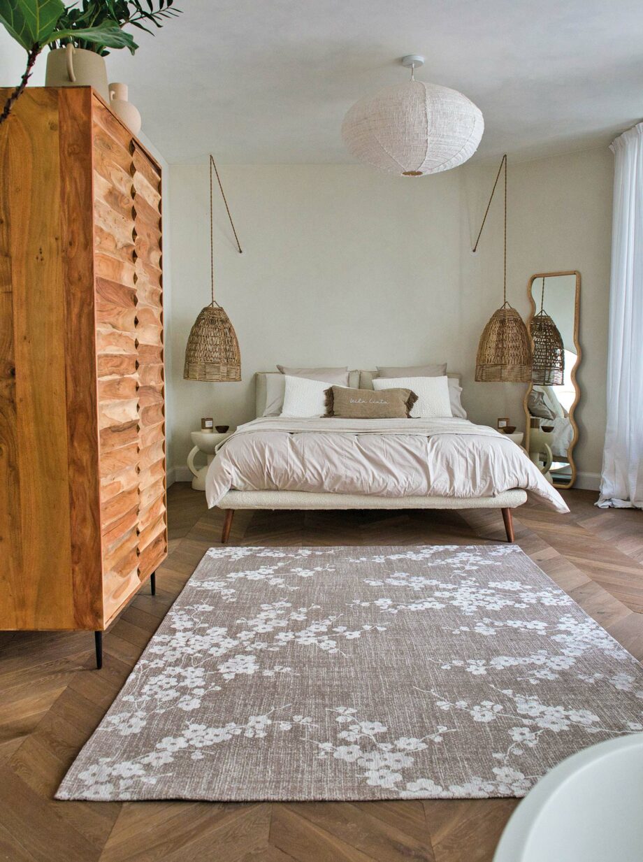Louis De Poortere carpet Sakura 9373 Morning Mist interior 1