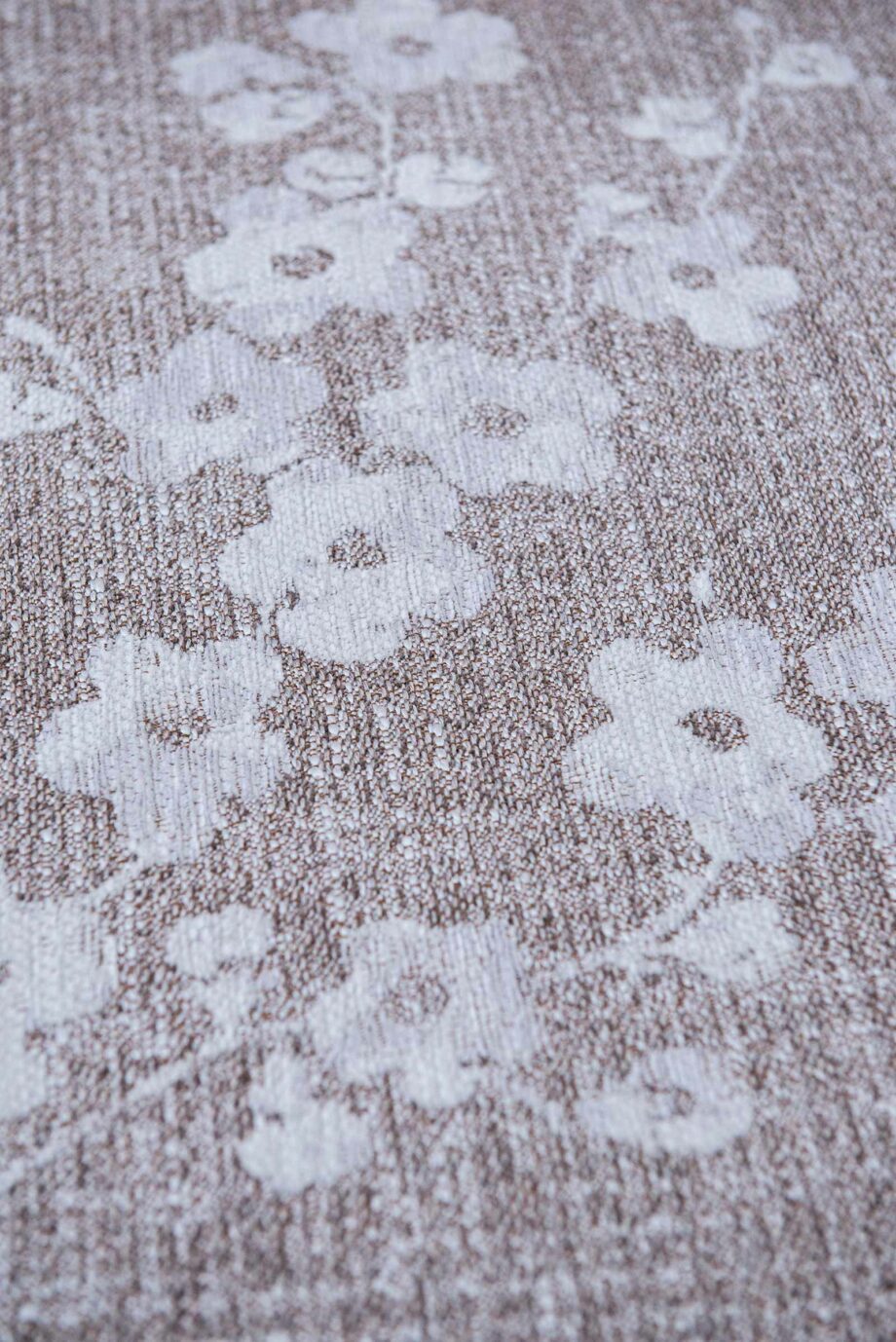 Louis De Poortere carpet Sakura 9373 Morning Mist zoom 2