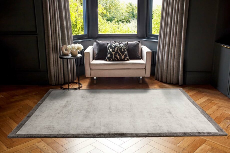 Asiatic carpet Blade Border 08 Silver Grey interior