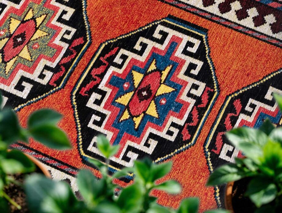 Louis De Poortere carpet Antiquarian Antalia 9844 Antalia Red Mix Detail