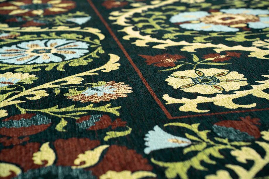 Louis De Poortere carpet Antiquarian Suzani 9729 Bavaria zoom 2