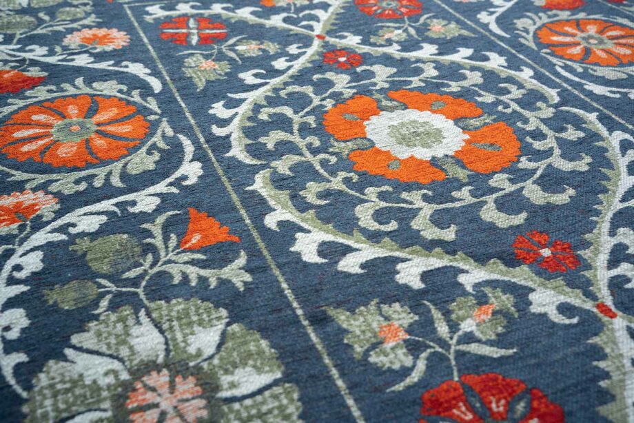 Louis De Poortere carpet Antiquarian Suzani 9730 Nordic zoom 3