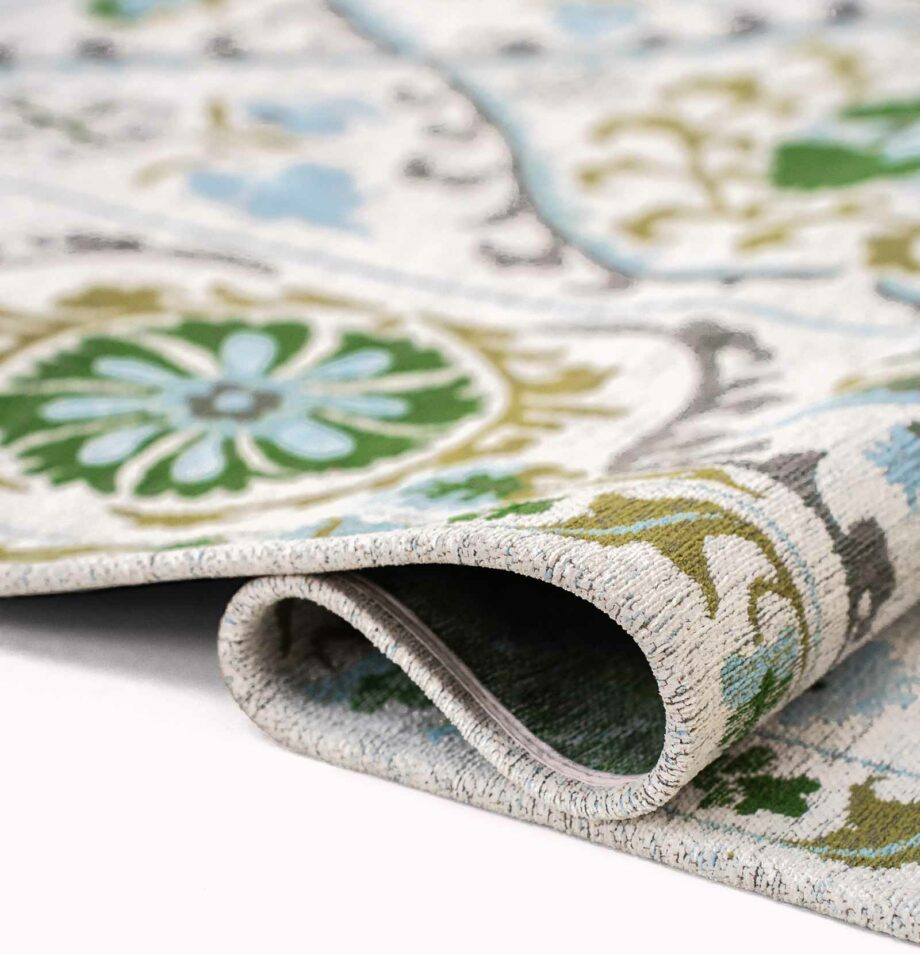 Louis De Poortere carpet Antiquarian Suzani 9732 Slavia fold