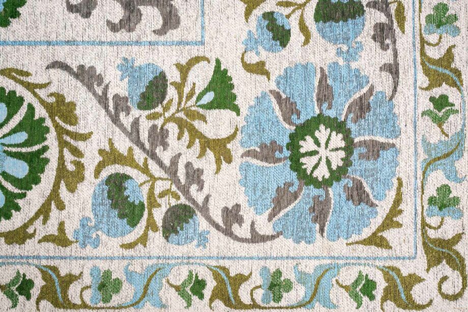 Louis De Poortere carpet Antiquarian Suzani 9732 Slavia zoom 4