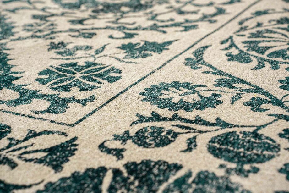 Louis De Poortere carpet Antiquarian Suzani 9733 Notos zoom 2