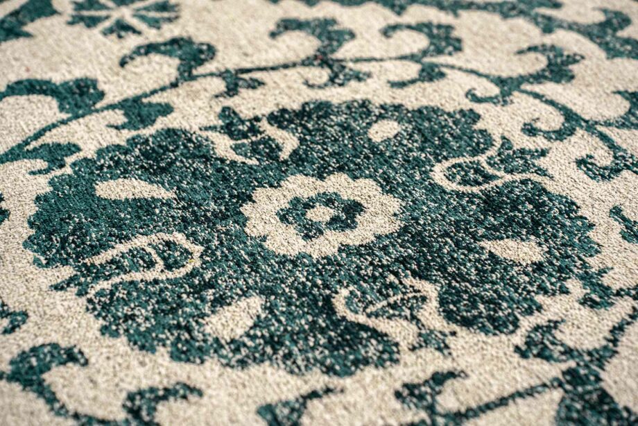 Louis De Poortere carpet Antiquarian Suzani 9733 Notos zoom