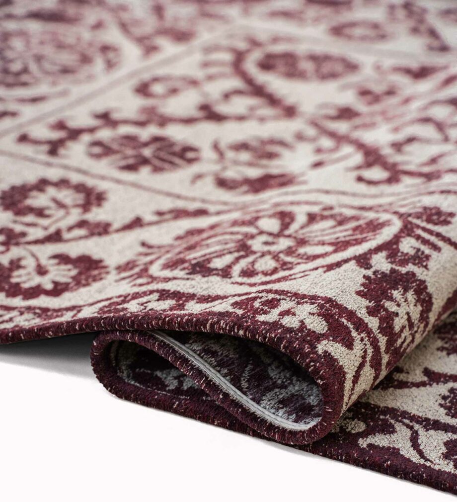 Louis De Poortere carpet Antiquarian Suzani 9734 Zephyr fold