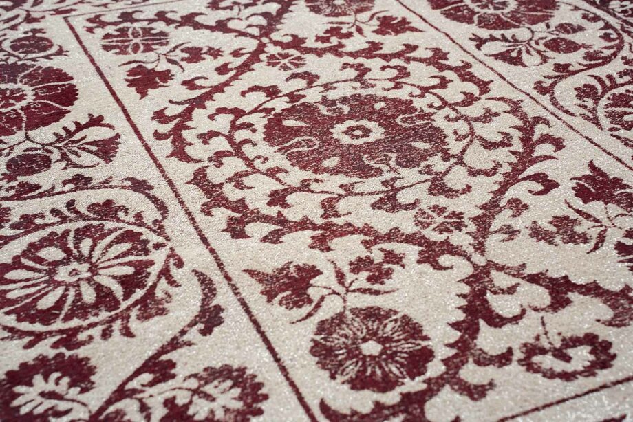 Louis De Poortere carpet Antiquarian Suzani 9734 Zephyr zoom 3