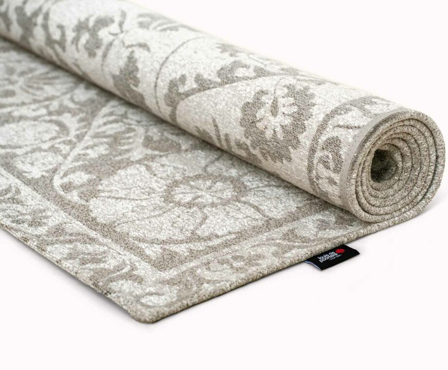 Louis De Poortere carpet Antiquarian Suzani 9846 Boree roll