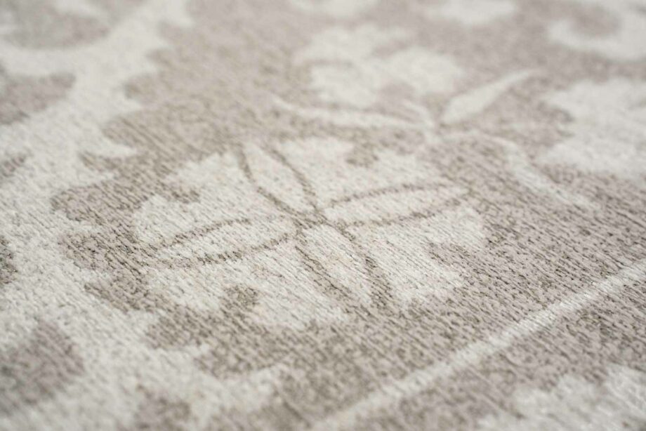 Louis De Poortere carpet Antiquarian Suzani 9846 Boree zoom 2
