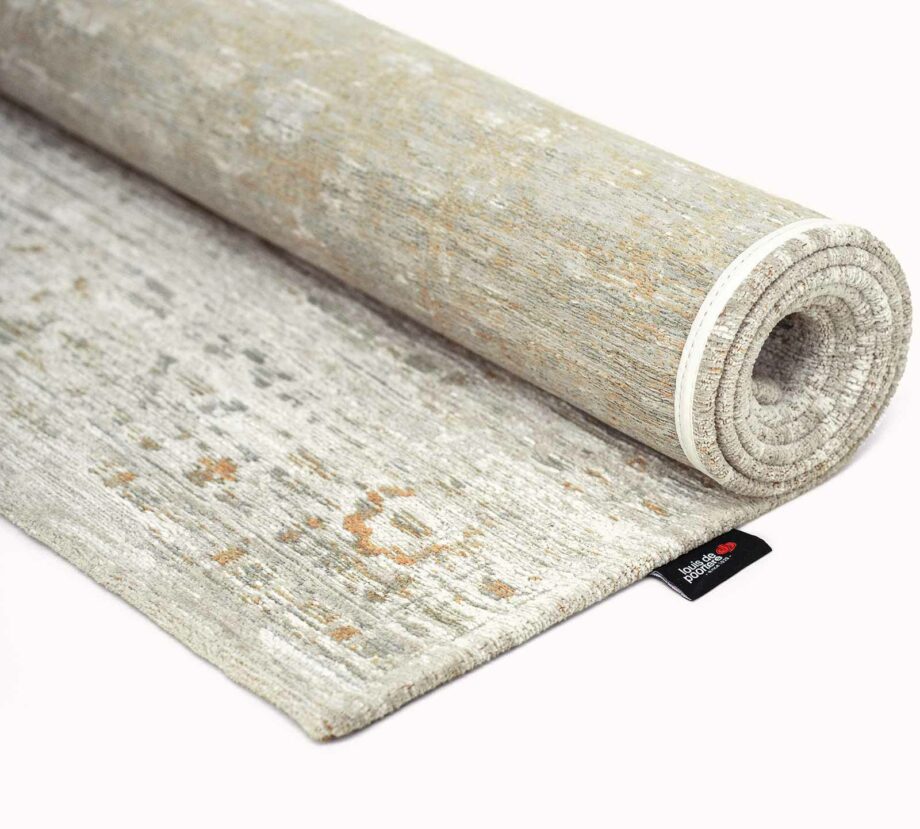 Louis De Poortere carpet Antiquarian Ushak 9837 Yenikapi Light roll