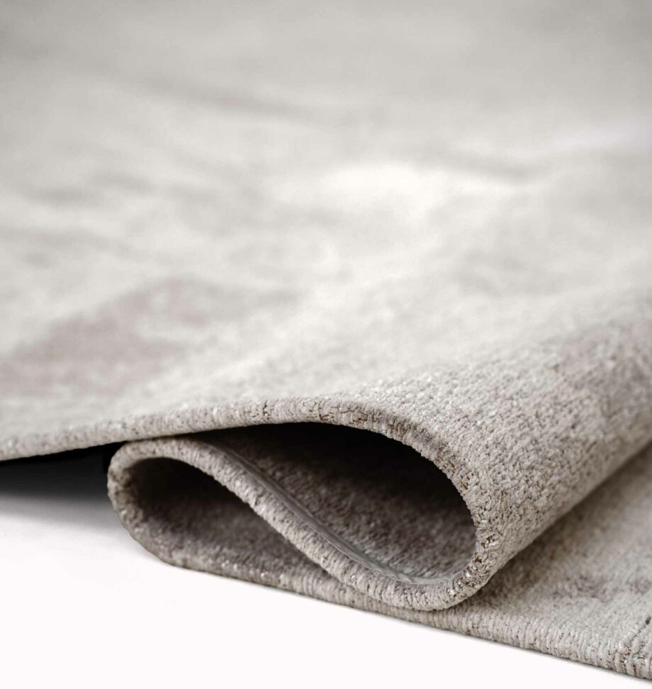 Louis De Poortere carpet Mad Men Sol 9735 Albatre fold