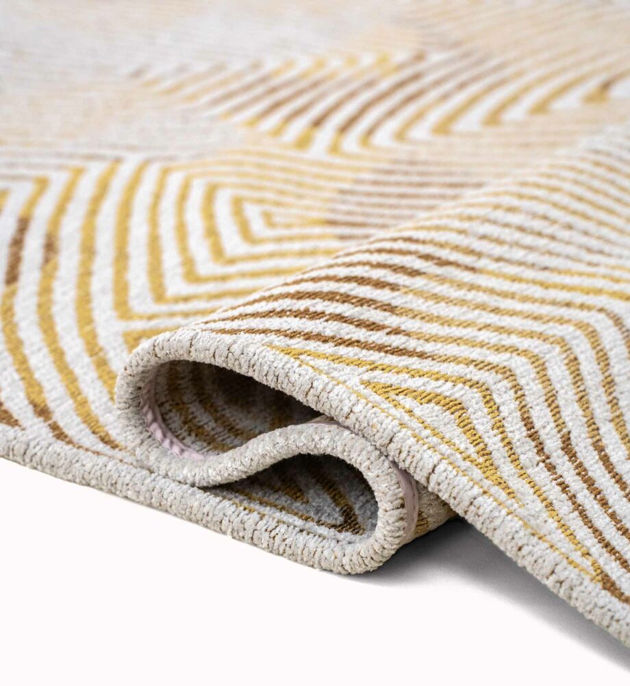 Louis De Poortere carpet Meditation Coral 9799 Yellowhippy fold