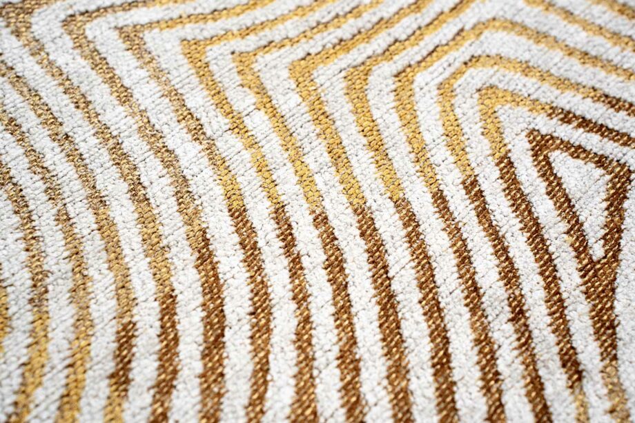 Louis De Poortere carpet Meditation Coral 9799 Yellowhippy zoom 3