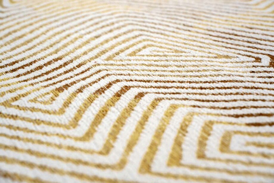Louis De Poortere carpet Meditation Coral 9799 Yellowhippy zoom 4