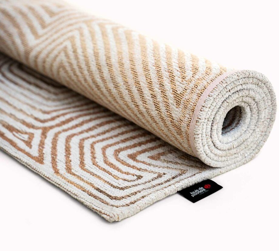 Louis De Poortere carpet Meditation Coral 9800 Indian Sand roll
