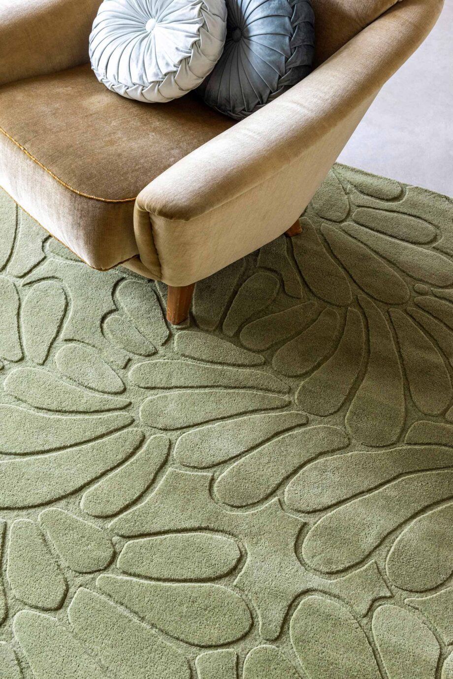 Laura Ashley Coleby Petals Hedgerow Green 078807 interior B