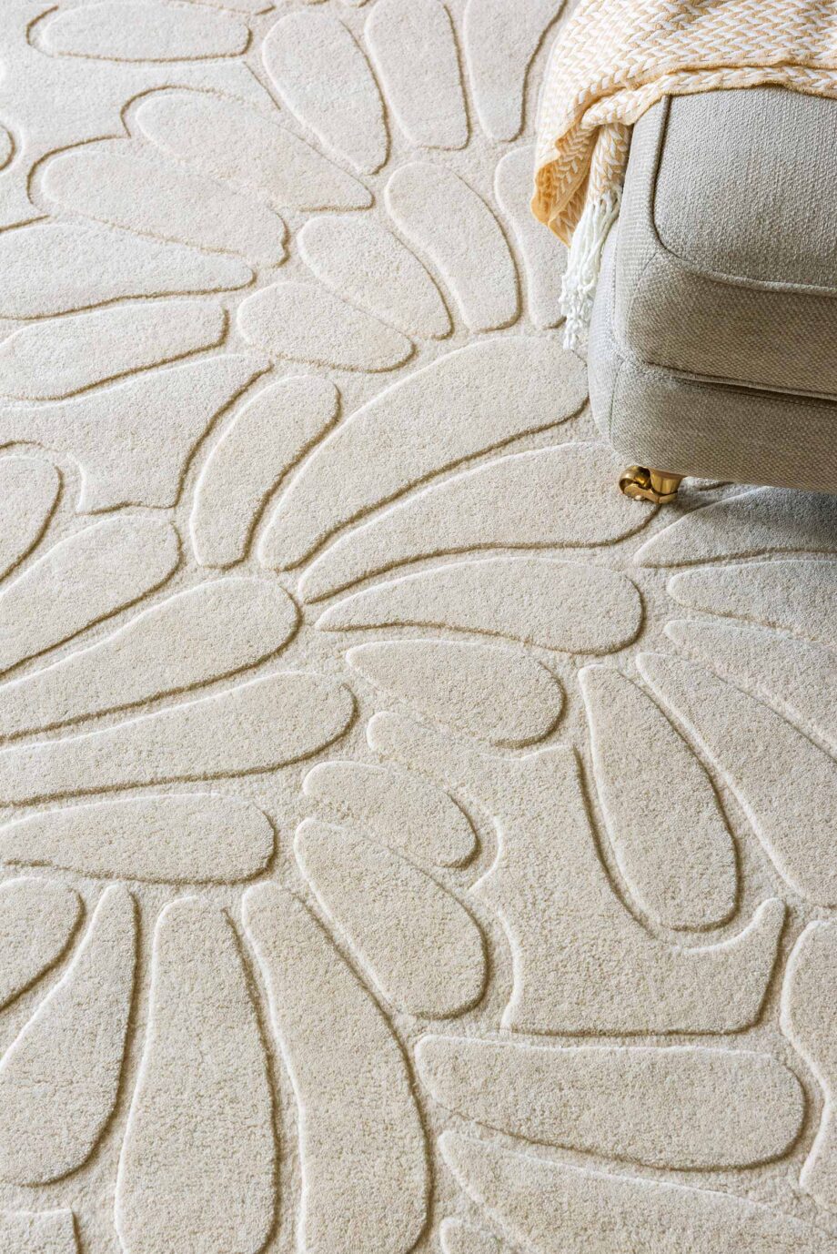 Laura Ashley Coleby Petals Ivory Cream 078809 interior C