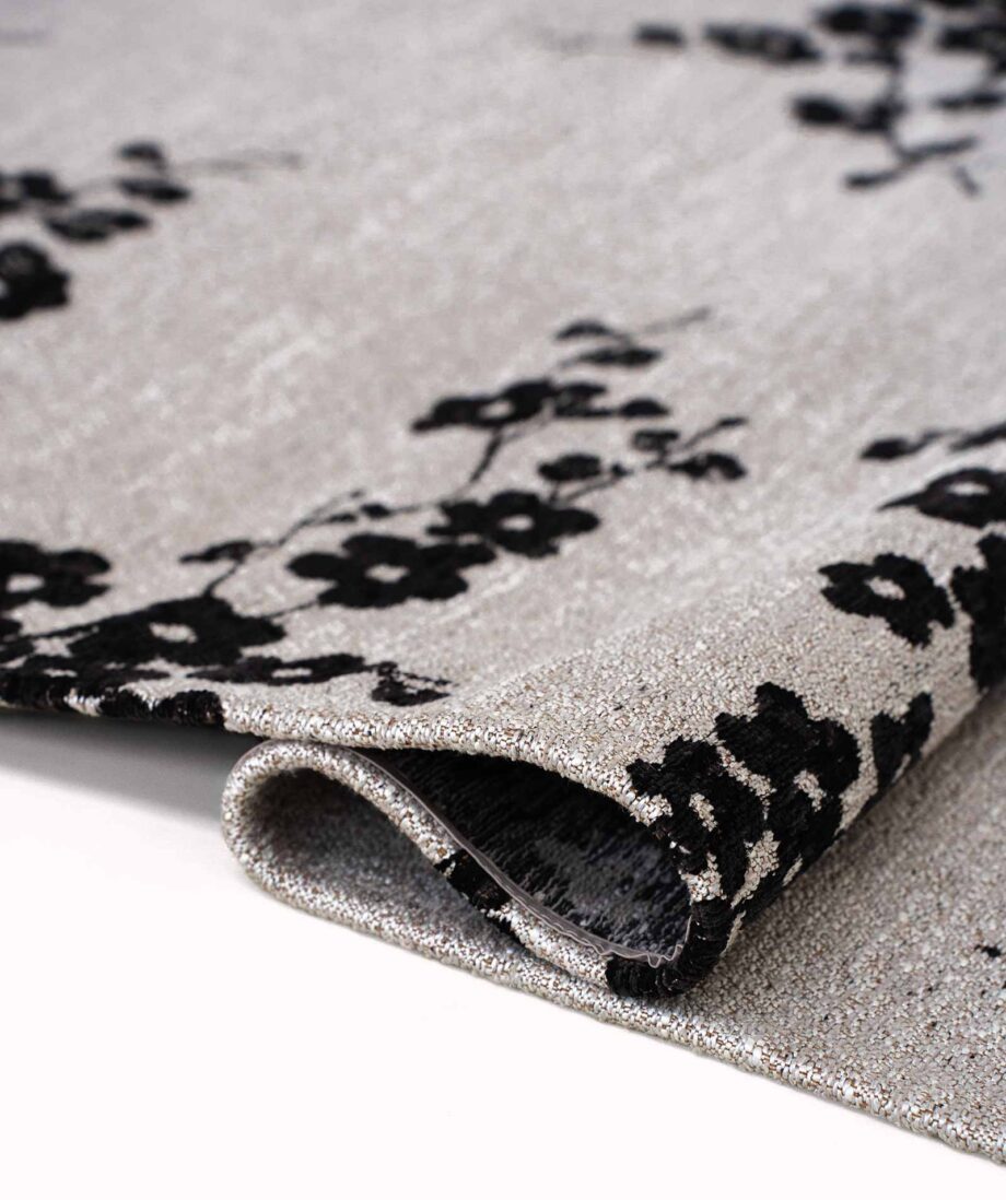Louis De Poortere 9835 Sakura Night Snow fold 2025