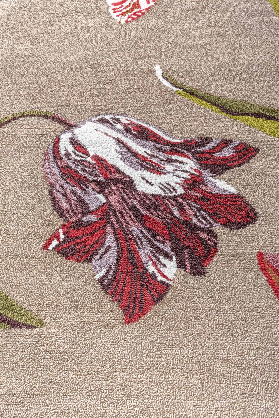 Ted Baker Botanical Tulip Burgundy 455610 interior D PET outdoor